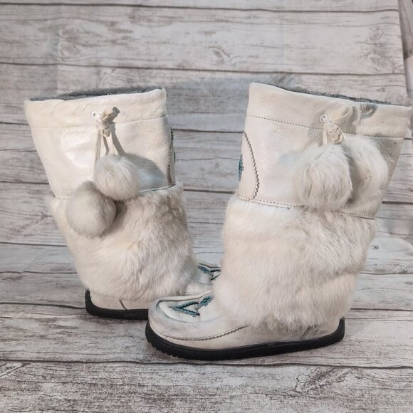 Manitobah Mukluks White Rabbit Fur Leather Winter Boots – Women’s Size 6 - Picture 10 of 14